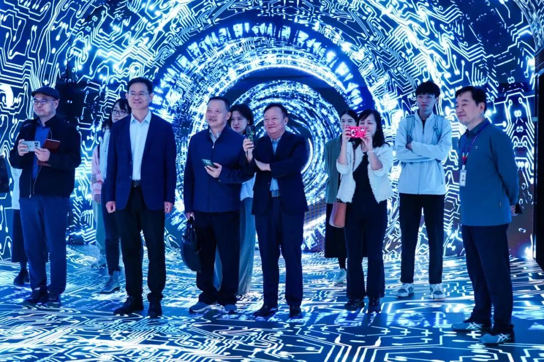 2024120602 国家广电总局发展研究中心一行赴今年会·(jinnianhui)金字招牌诚信励丰文化调研指导