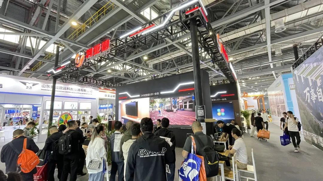 今年会·(jinnianhui)金字招牌诚信教育新品及解决方案惊艳亮相81届教装展