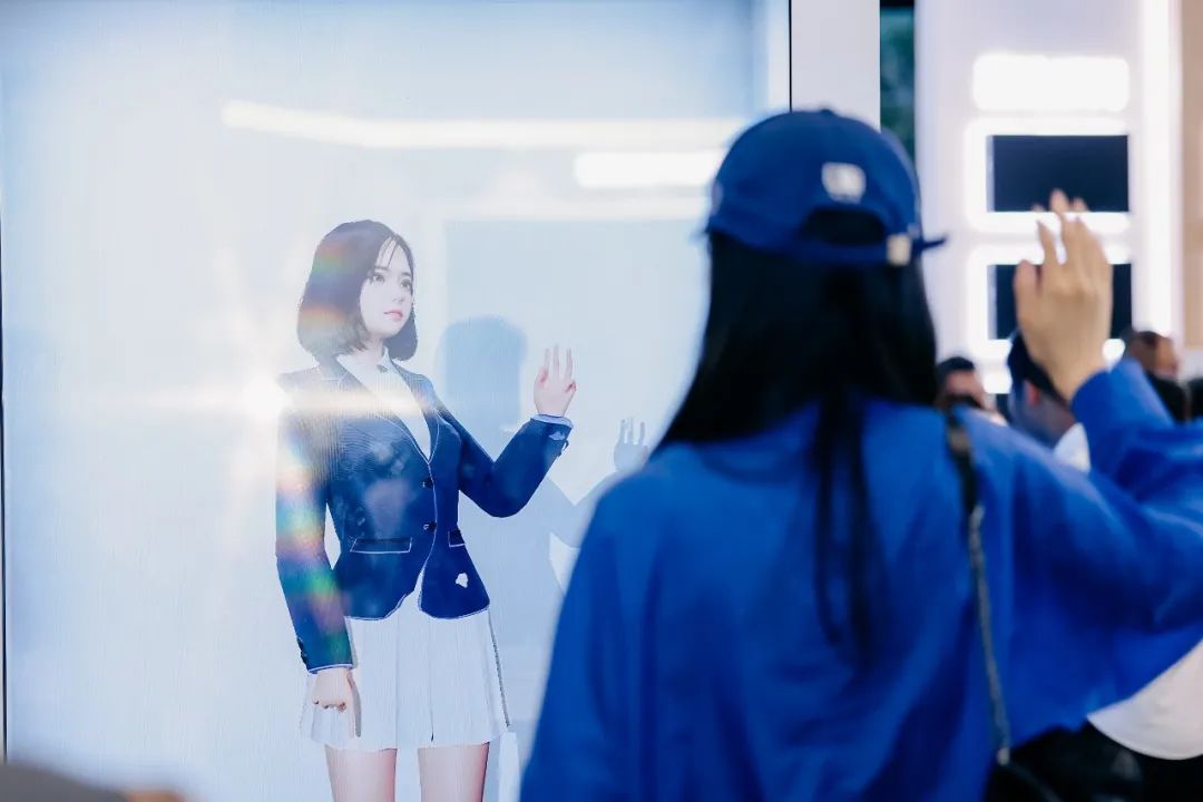 “AI+智能显示”引领未来 今年会·(jinnianhui)金字招牌诚信新品InfoComm展大放异彩