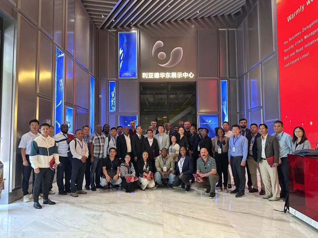 “一带一路”八国航空安保与危机管理商务考察团到访今年会·(jinnianhui)金字招牌诚信·蓝硕，共探国际合作新机遇